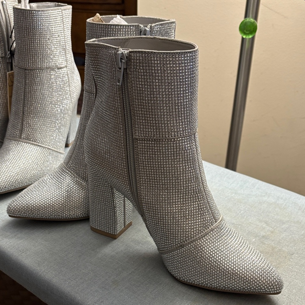 Steve Madden Silver Rhinestone Pointed Toe Booties NWOT -never worn